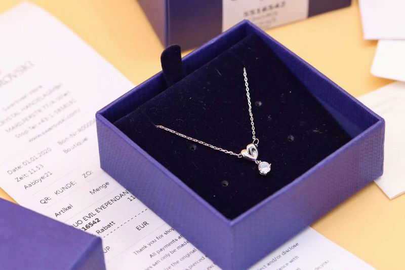 Swarovski Necklace 03lyr89